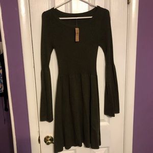 Bell sleeve knit dress